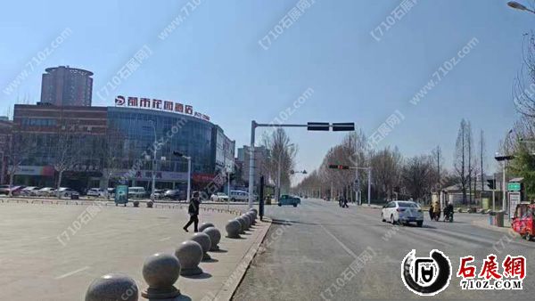 134807bwfqstxxqjonqtqf.jpg