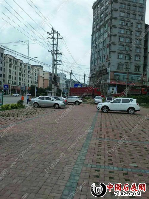 1826889226 ����.jpg