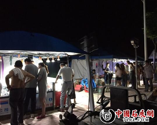 ��һ��ɼɼ���ʳ�չ��ʵ��ͼ