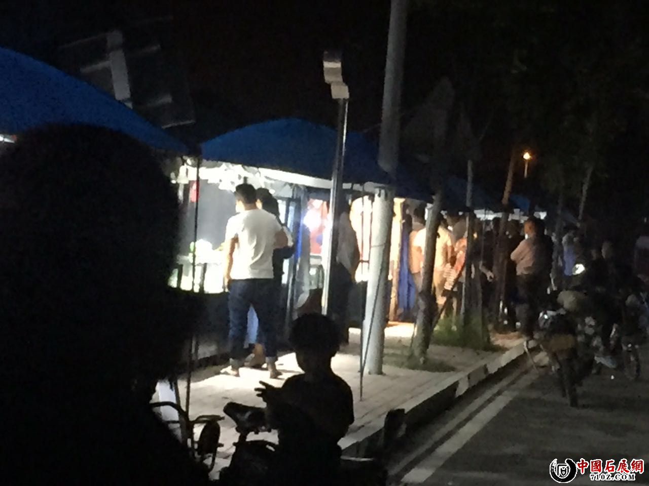 ��һ��ɼɼ���ʳ�չ��ʵ��ͼ