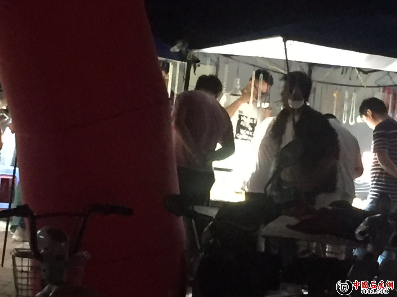 ��һ��ɼɼ���ʳ�չ��ʵ��ͼ