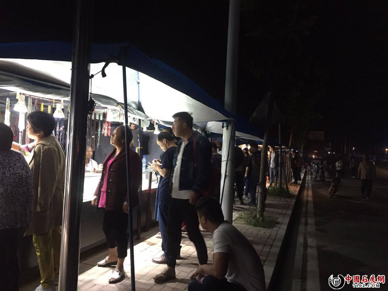 ��һ��ɼɼ���ʳ�չ��ʵ��ͼ