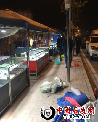 �ڶ���տ�ʼ��ʯ����������ǰ����������û�ںþͿ��š��𱬾�Ӫ��