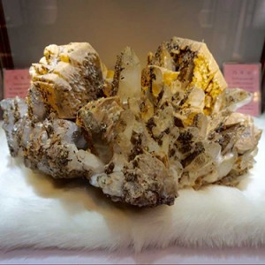 2015��һ��������ʯ�����ᴴ�¶���֮��