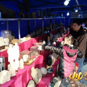 50�����ӳ���ʯͷ 20���30���ʯͷ��50����