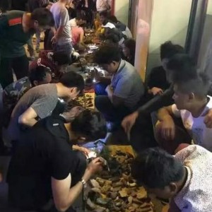 �����ڳ�ȫ��Ѱ������ͣ���������ڵ�һ�߱�����