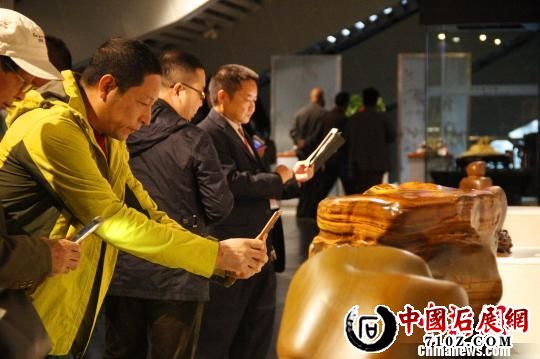 ͼΪ�ο������ֻ�������ʯ�� ������ ��